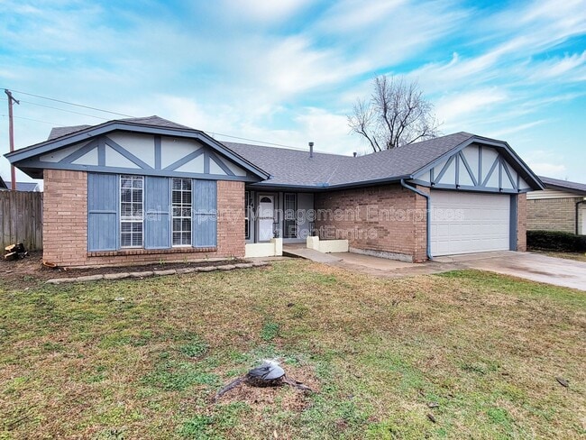 Photo - 740 Royal Ln