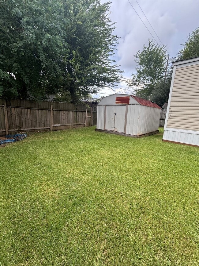 Photo - 10010 Cedar Landing Dr