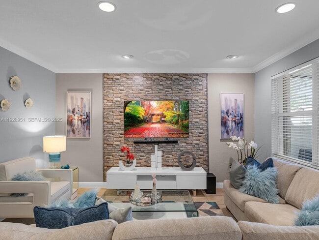 Photo - 9719 Darlington Pl