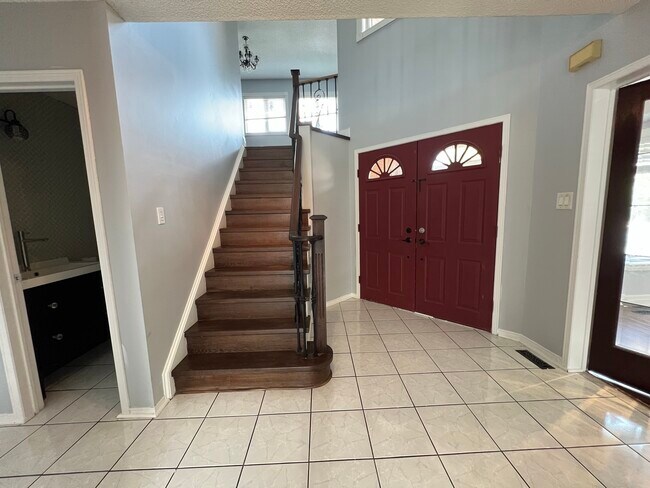 Photo - 270 Mountainberry Rd