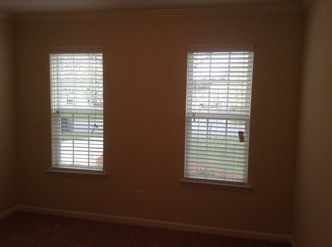 Photo - 139 Ashmont Dr