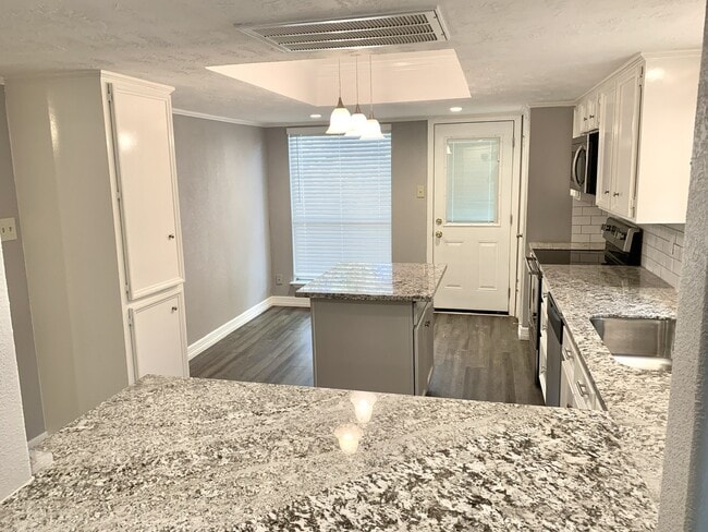 Photo - 106 Land Grant Ct