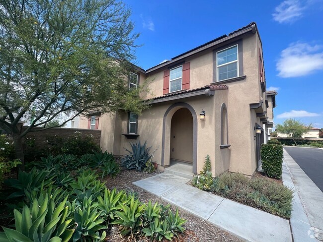 Building Photo - NEWER CONSTRUCTION + PRIME LOCATION 3 bed ... Rental