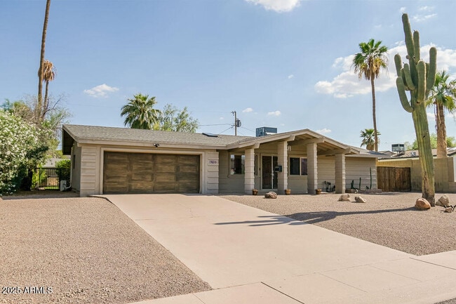 Building Photo - 2611 E Cheryl Dr Rental