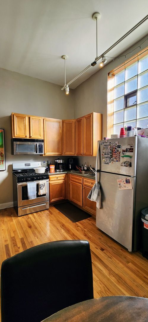 Photo - Huge loft live/work Unit 901 - 1