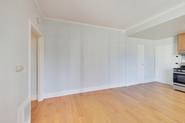 Photo - 465 Bellevue Ave Unit 23