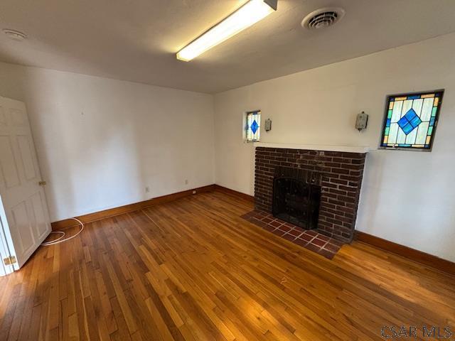 Photo - 701 Demuth St