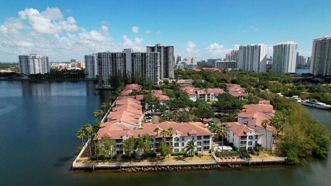 Photo - Town Aventura