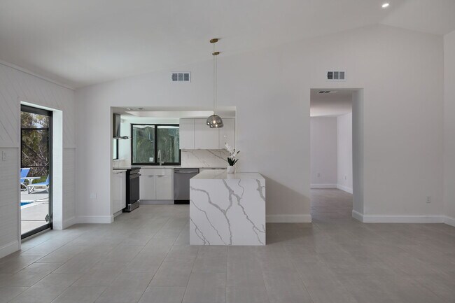 Photo - 9436 Sage Ct