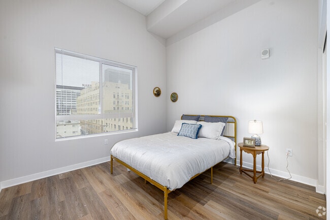2BR, 2BA - 1155SF - Second Bedroom