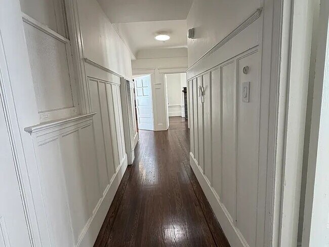 Photo - 1005 Jones St