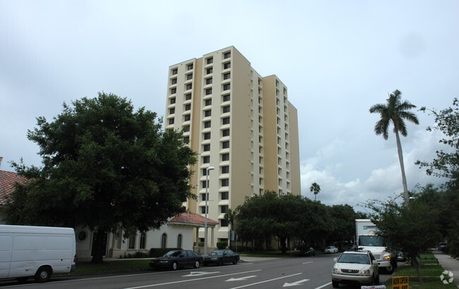 Photo - Peterborough Apartments