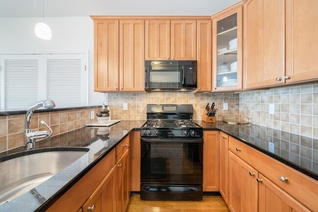 Photo - 1120 Clinton St Unit 1120