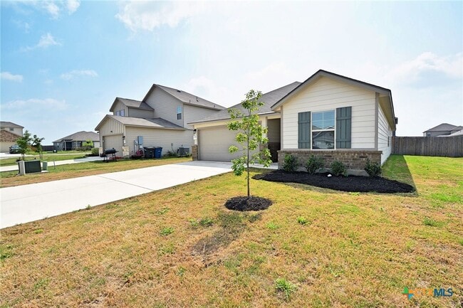 Photo - 528 Willow Valley St