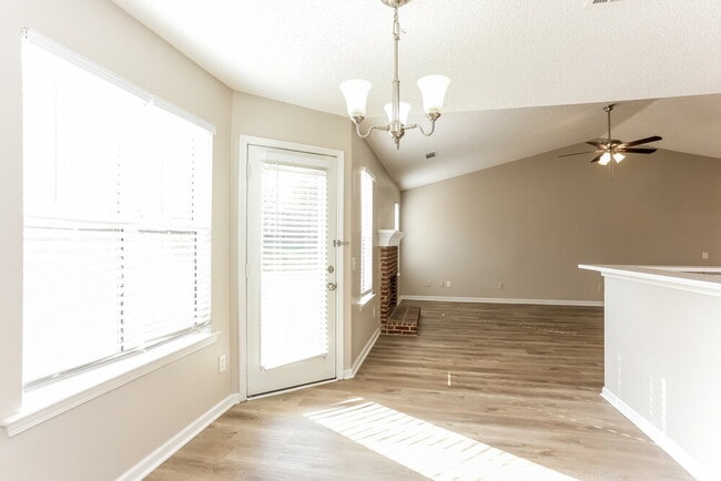 Photo - 259 Natchez Cir