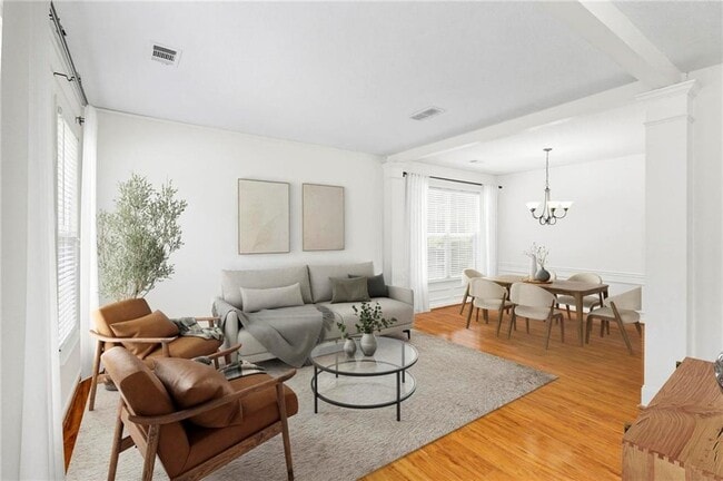 Photo - 490 Chippenham Ct