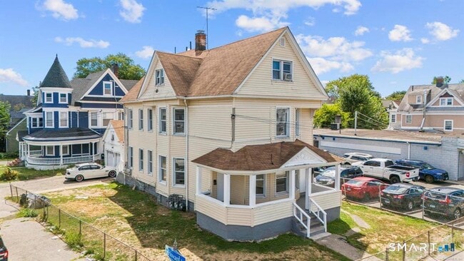 Photo - 725 Beechwood Ave