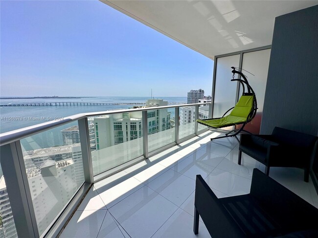 Photo - 1300 Brickell Bay Dr Unidad 3204 Rental