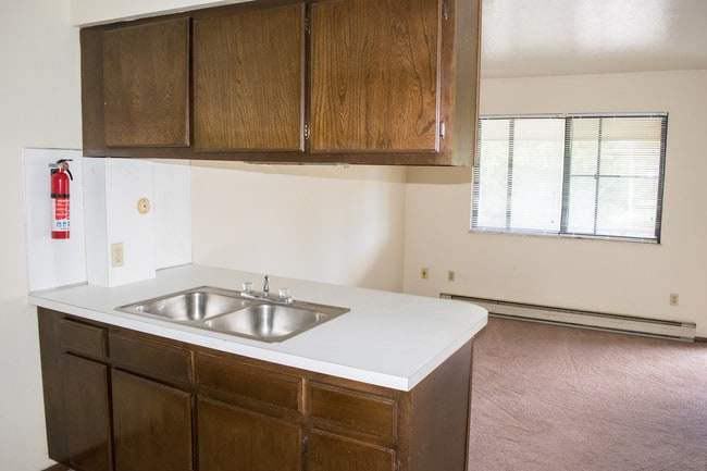 Photo - Eastgate Apartments
