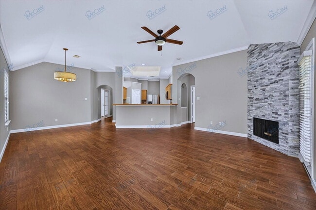 9917 Channing Rd