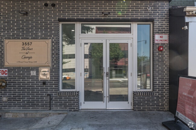 Entrada - The Views at Georgia