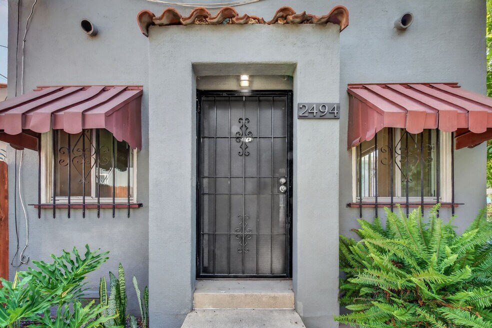 2492 Pasadena Ave Unit 2494