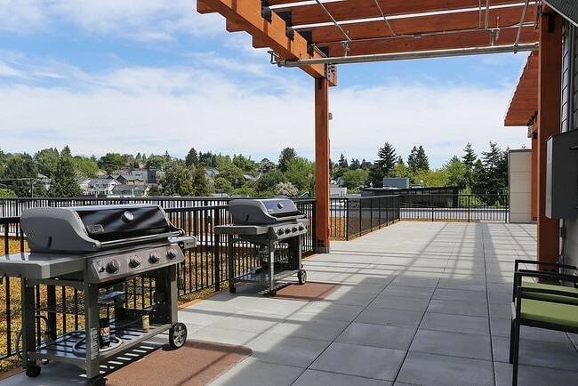 Photo - z-042826-The Hayes on Stone Way