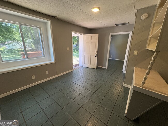 Building Photo - 207 Reynolds St NE Unit 3C