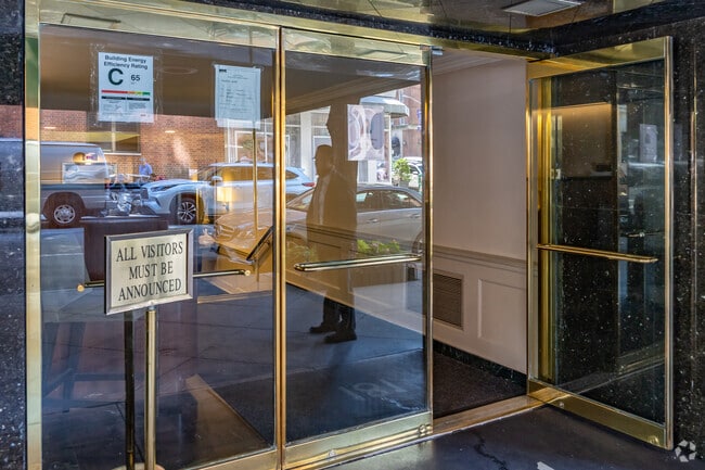 Entrance - 181 E 73rd St