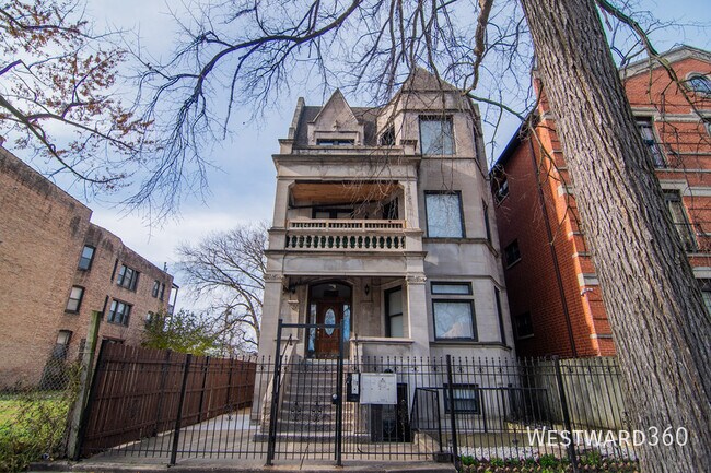 Building Photo - 5172 S Michigan Ave Unit 1 Rental