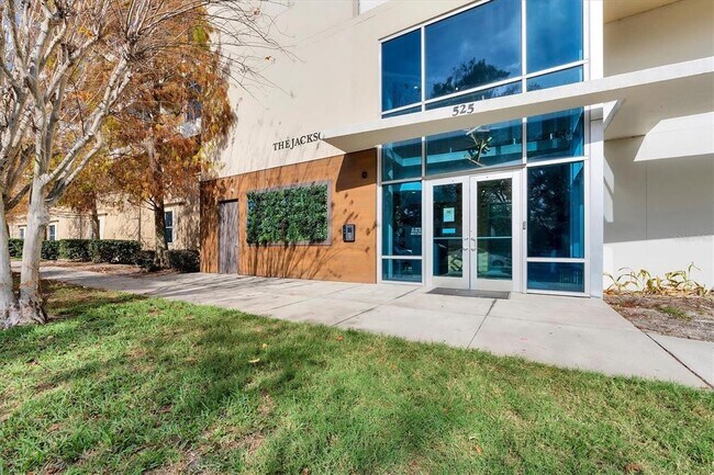 Photo - 525 E Jackson St Unit 301