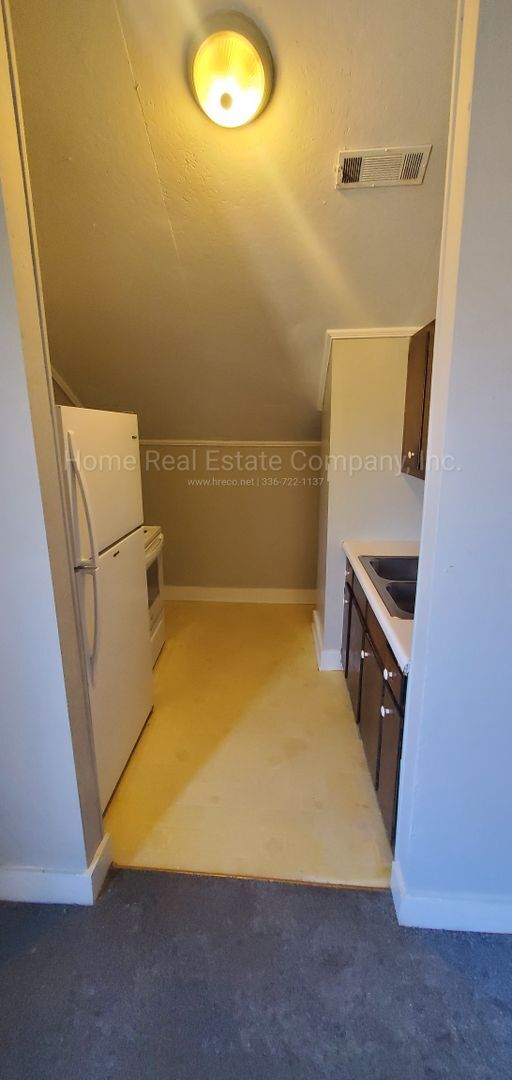 Photo - 318 E Monmouth St Unit D