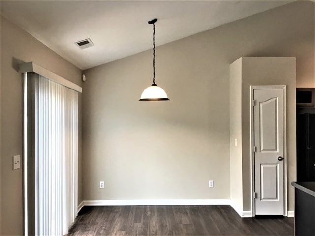 Photo - 517 Lindsborg Trl