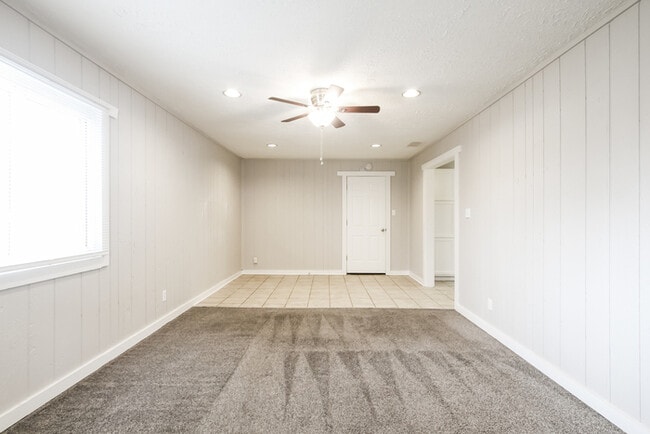 Photo - 8849 Kathleen St