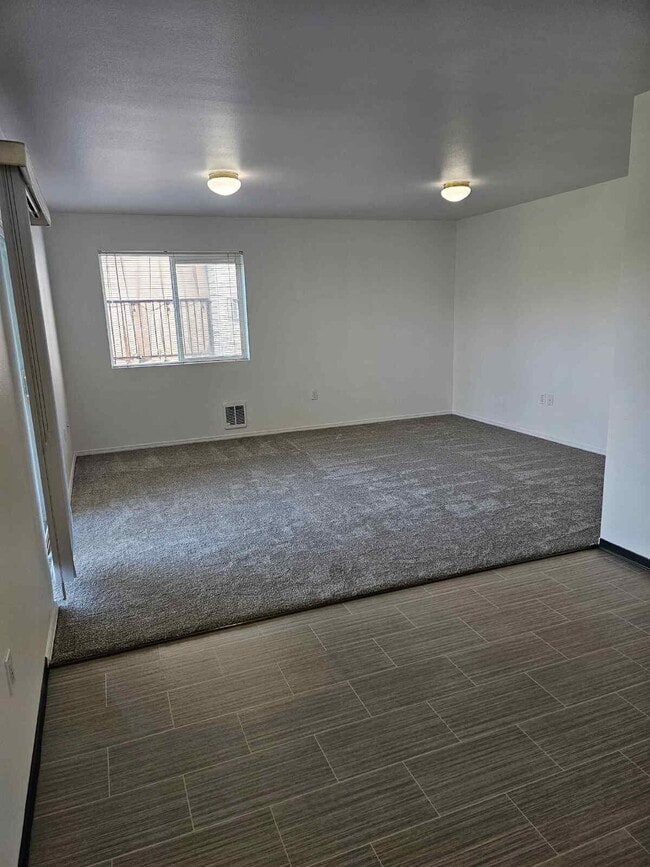 Photo - 1710 E White Ave Unidad 3