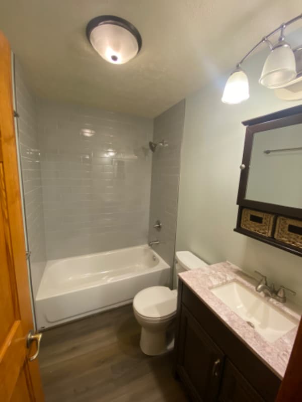 Photo - 21 E Washington St