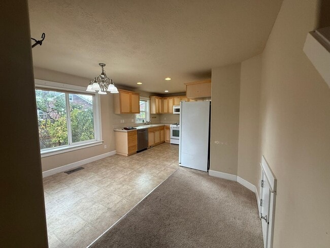 Photo - 3 Bedroom Home for Rent in Hood River