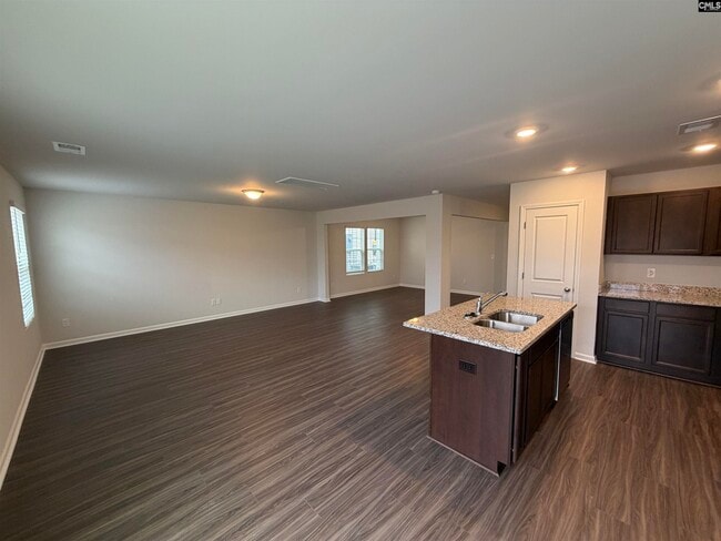 Photo - 275 Brando Wy