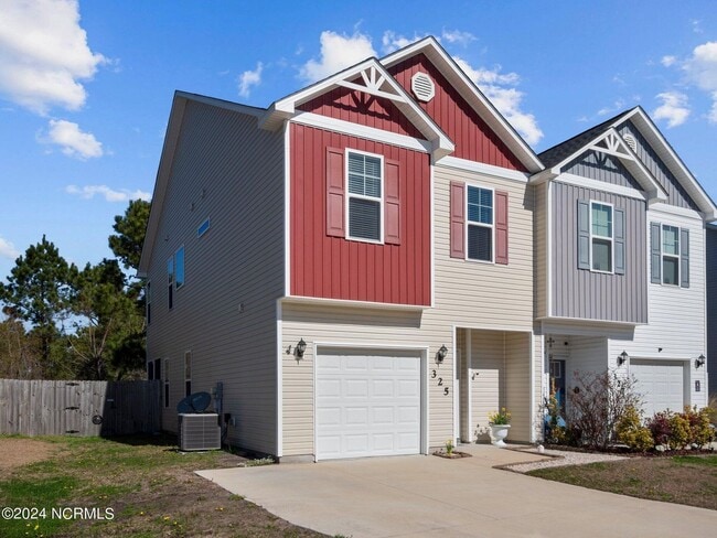 Building Photo - Holly Ridge Townhome Available!