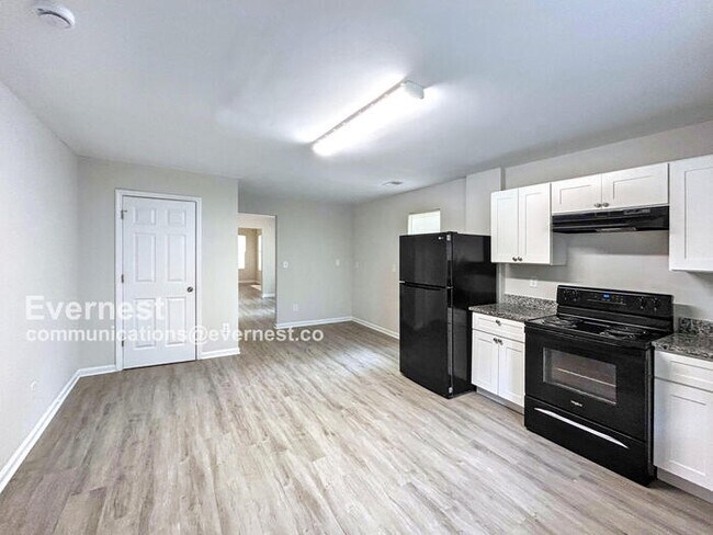 Photo - 915 Ridge Ave NW