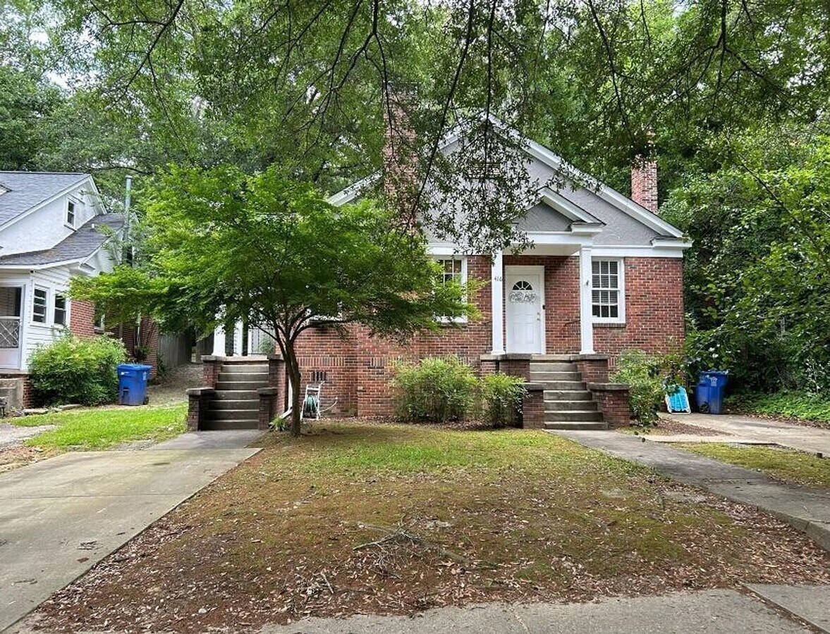Photo - 2Bed/1Bath 1000 sq ft duplex located in the historic Wales Gardens