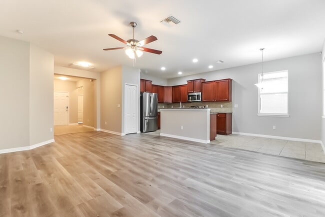 Photo - 1133 Lauren Manor Loop