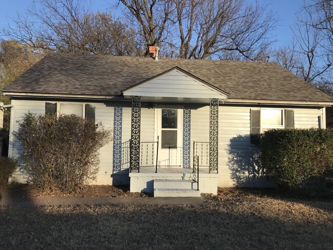 Building Photo - 1240 Windemere Ave Rental