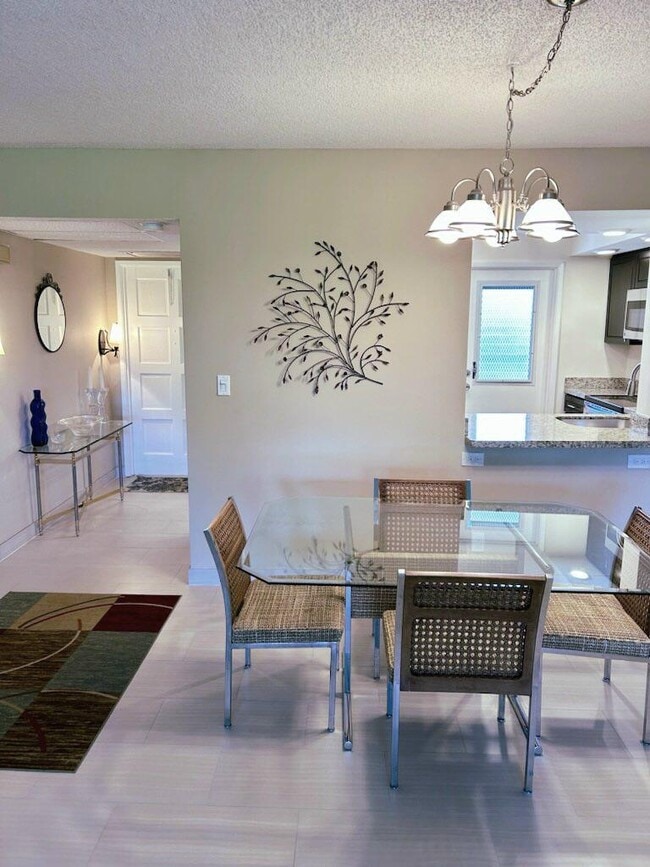 Building Photo - 2691 S Course Dr Unit 408