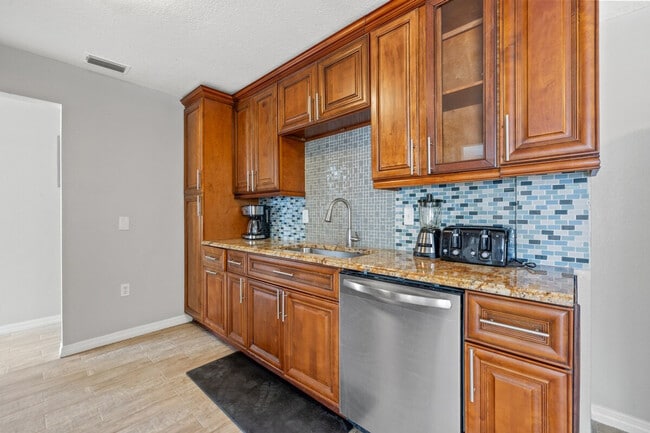 Photo - 5805 N 43rd St Unidad ID1244333P