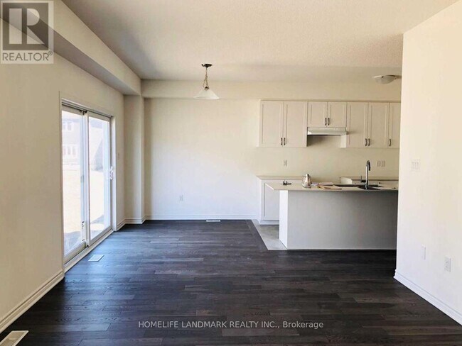 Photo - 19 Catamaran Dr