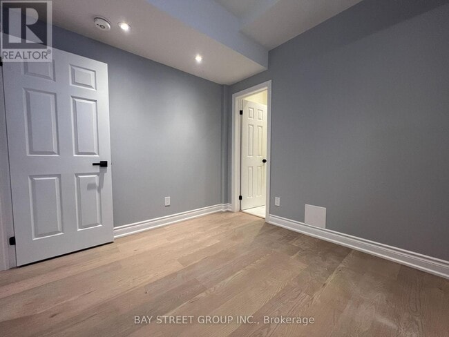 Photo - 2386 Lake Shore Blvd W Unité 203