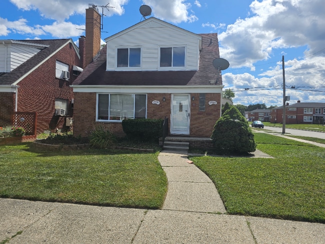 Building Photo - 17780 Marquette St