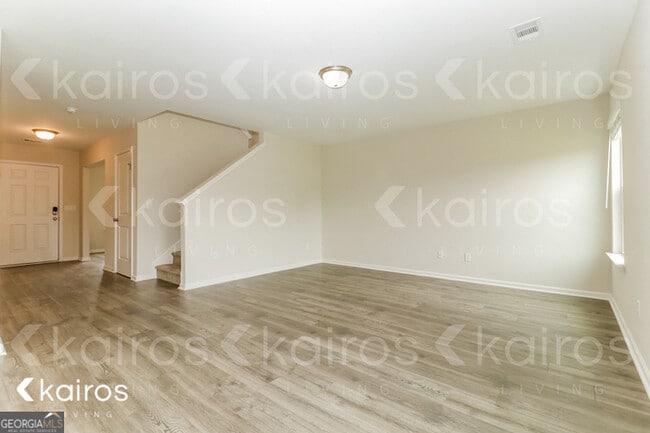 Photo - 22 Red Oak Dr.