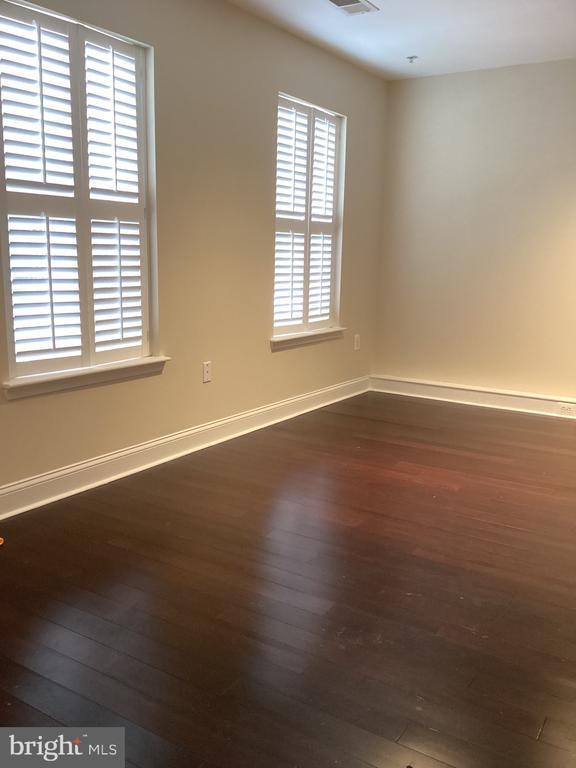 Building Photo - 23433 Clarksridge Rd